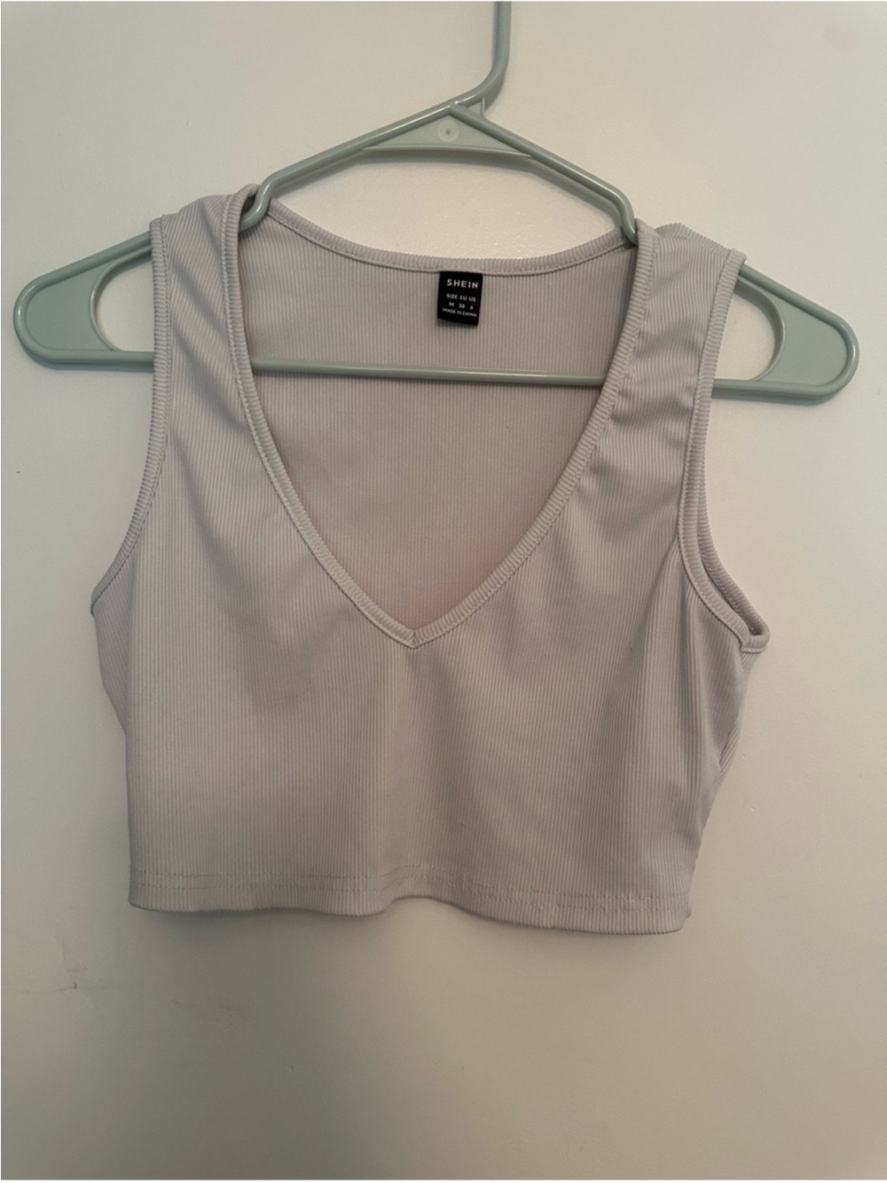 SHEIN White Ribbed V-Neck Crop Tank
